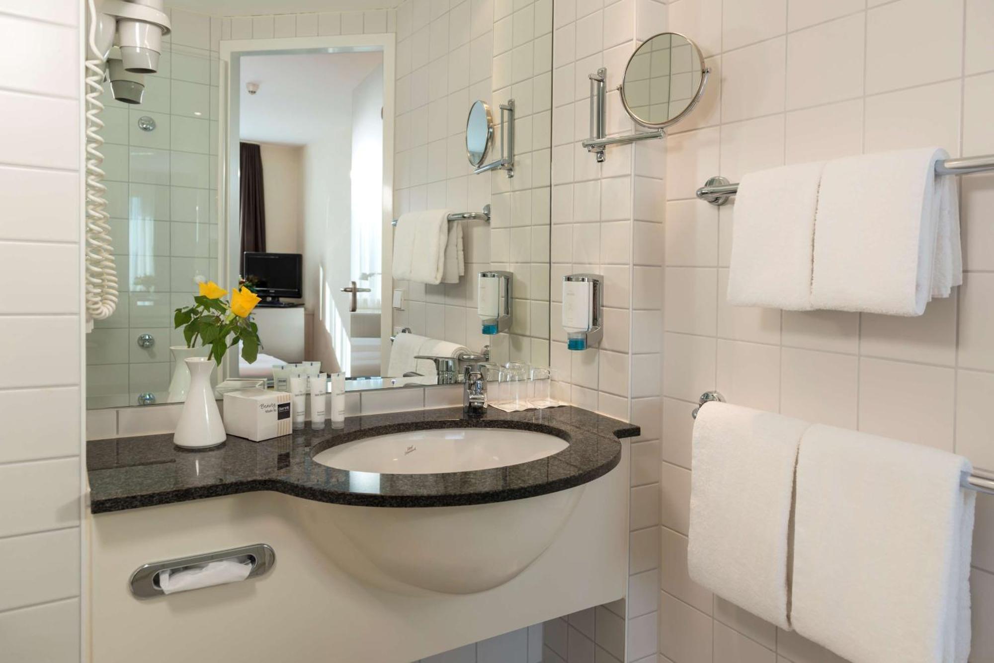 Essential By Dorint Berlin-Adlershof Hotell Eksteriør bilde